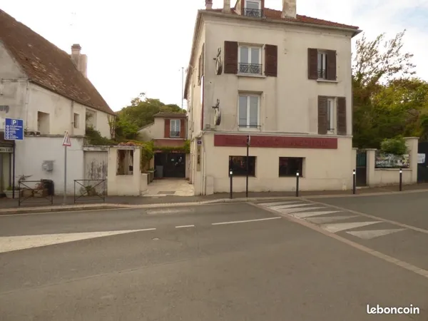 Commerce restaurant, bar, salon de thé 214 m²