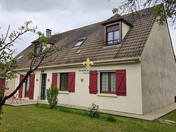 Maison 8 pièces 163 m²