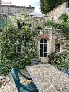 Maison 13 pièces 350 m²
