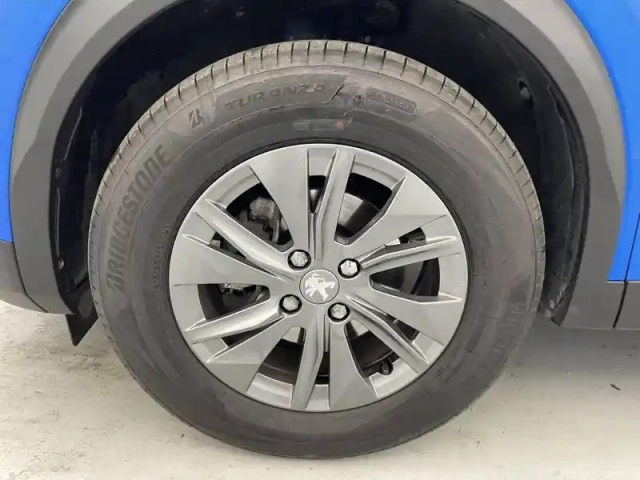 Peugeot 2008 puretech 130 s&amp;s eat8 — photo 17