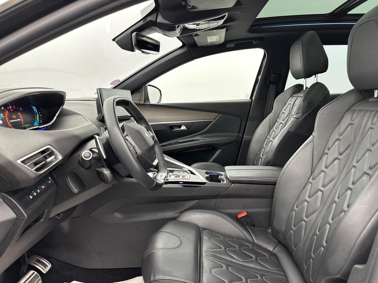Peugeot 3008 hybrid 225 e-eat8 gt pack — photo 9