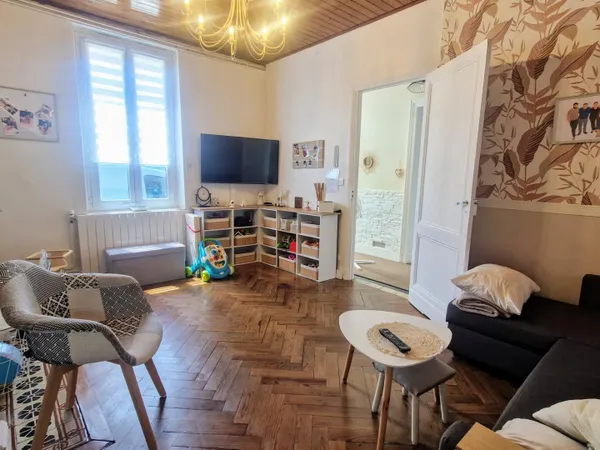 Maison de ville avec extérieur et garage