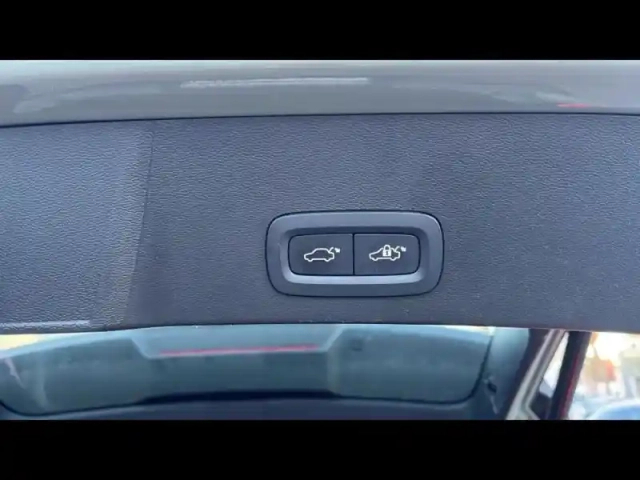 Volvo Xc40 t5 recharge 180 + 82ch start dct 7 — photo 8