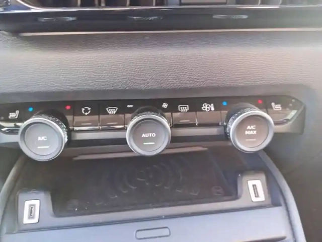 Citroën C4 puretech 130 s&amp;s bvm6 — photo 18