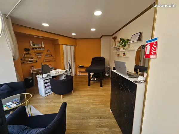 Local commercial 16m² à louer centre ville FOIX