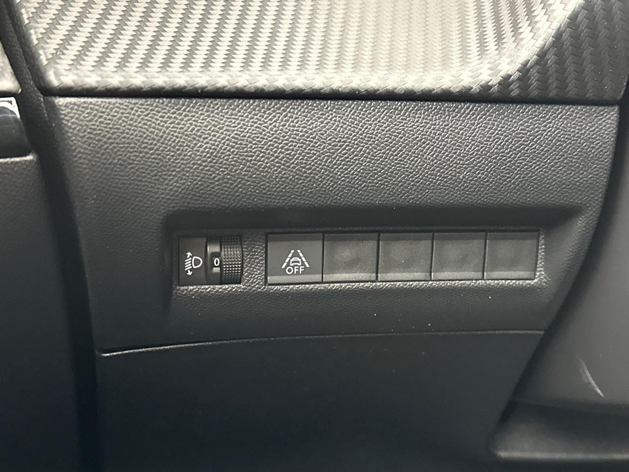 Peugeot 2008 puretech 130 s&s eat8 style — photo 16