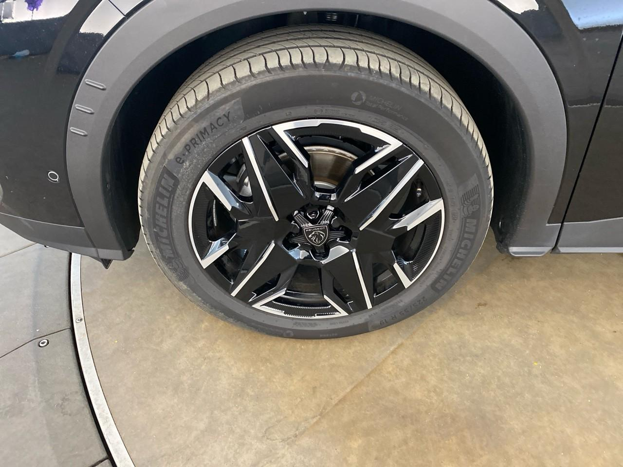 Peugeot 3008 hybrid 145 e-dcs6 allure — photo 11