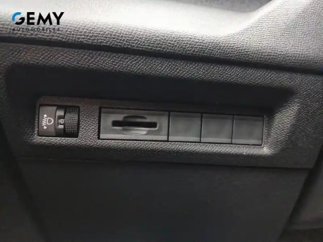 Peugeot 308 sw puretech 130ch s&amp;s bvm6 — photo 11