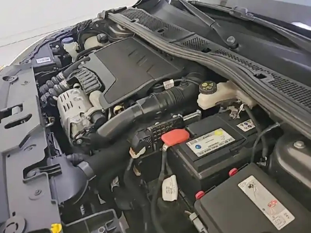 Peugeot 208 puretech 100 s&amp;s bvm6 — photo 18