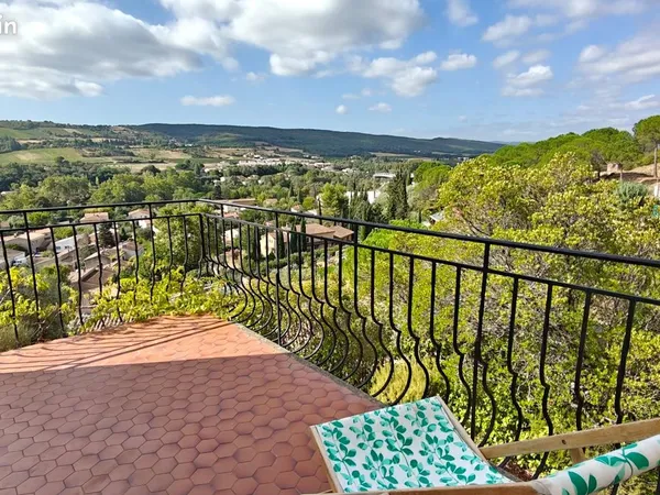 Villa 9 pièces 143 m²