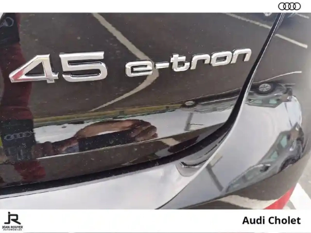 Audi Q4 E-Tron 45 285 ch 82 kwh — photo 12