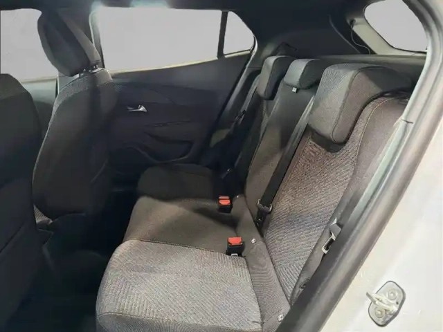 Peugeot 2008 hybrid 110 e-dcs6 — photo 12