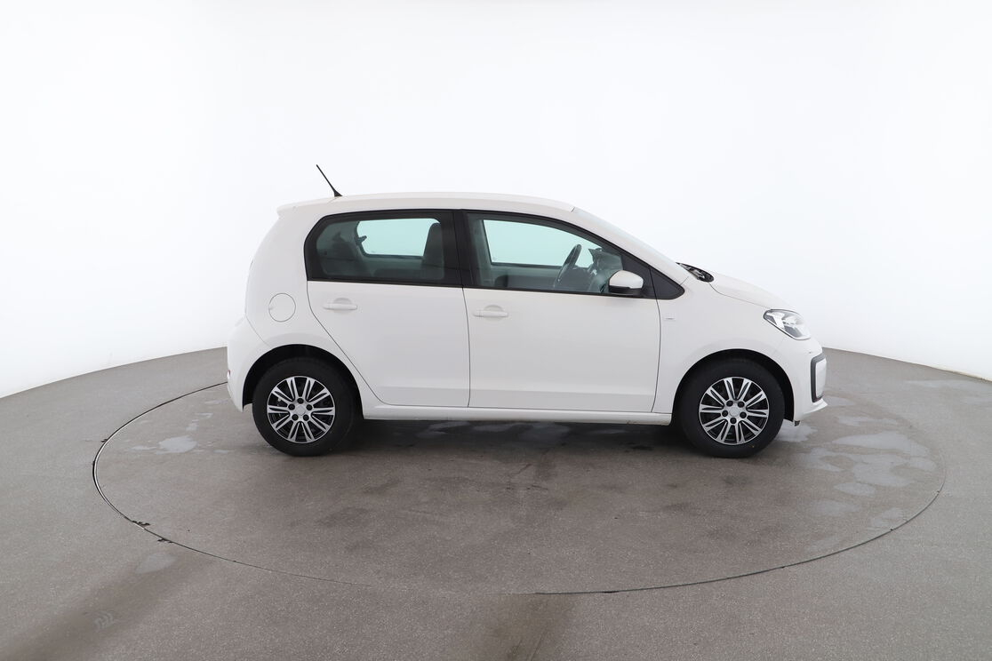 Volkswagen up! 1.0 Up Connect — photo 6