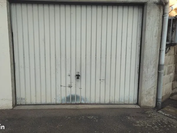 4 garages loues++belle maison montluçon avec garage +jardin