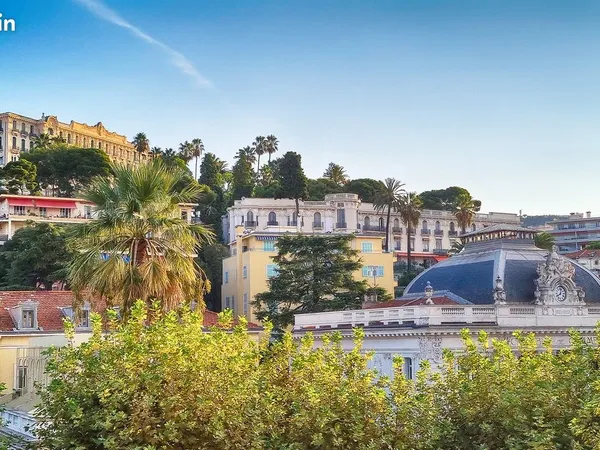 Bureau 30 m² Carabacel - Tout compris, étage élevé et vue