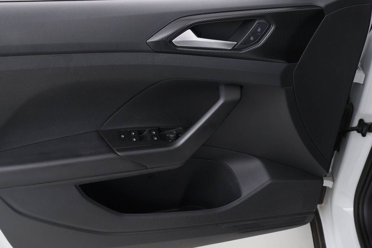 Volkswagen T-Cross — photo 16