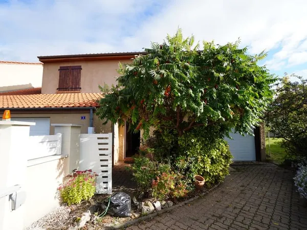 Grande maison à Ennezat avec jardin