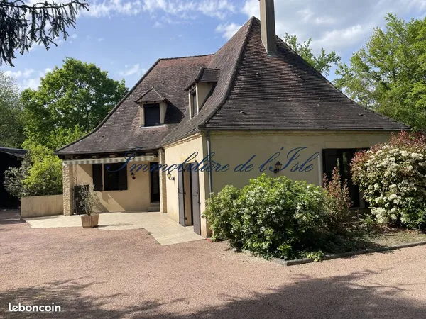 Maison 7 pièces 155 m²