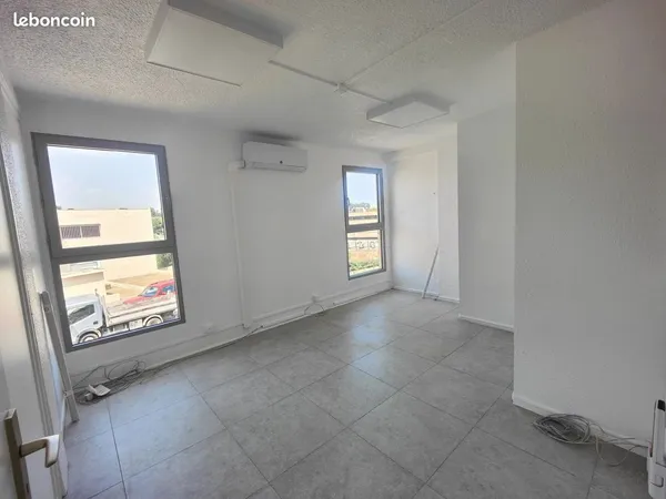 Local 45 m² Antibes