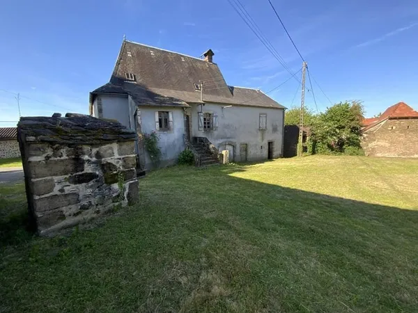 A vendre secteur Lacapelle Marival, beau corps de ferme à restaurer à fort potentiel.
