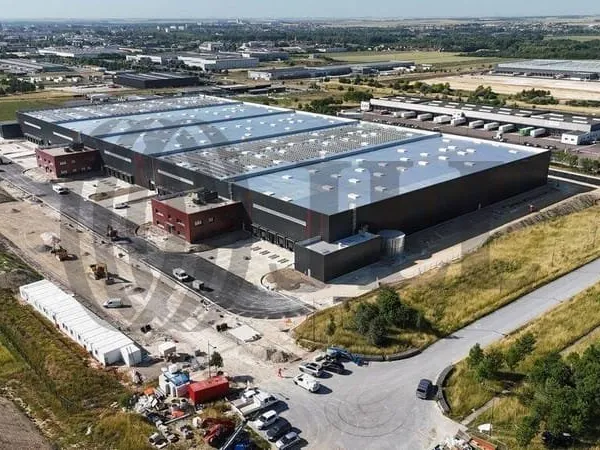 Entrepôt 32131 m²