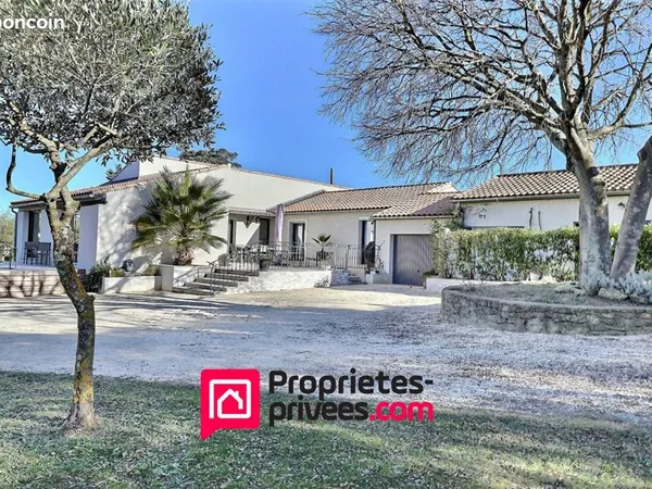 Villa 10 pièces 222 m²