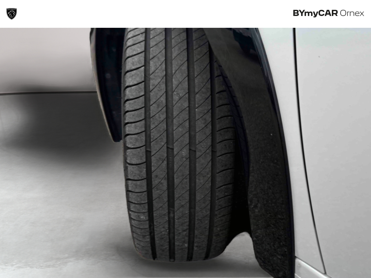 Peugeot 208 PureTech 100 S&amp;S EAT8 — photo 13