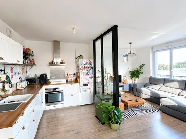 Bel appartement duplex T4 de 95 m2 lumineux et spacieux meublé ou non meublé