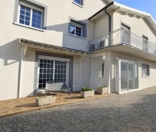 Maison 8 pièces 217 m²