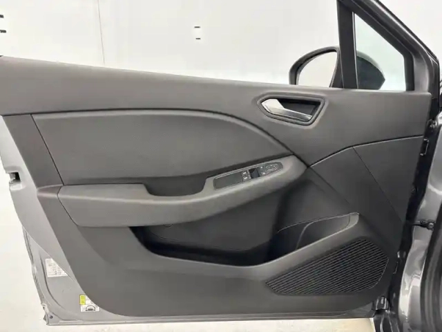 Renault Clio tce 90 — photo 20