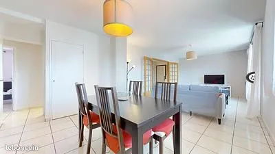 1 chambre disponible pour colocation dans grand appart meublé