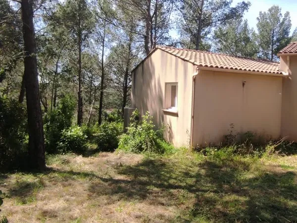 Terrain 1148 m²