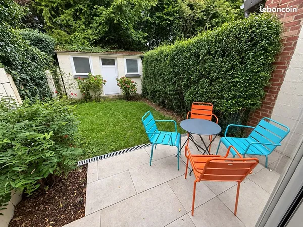 Maison 1930 rénovée, 3 ch, jardin plein sud, tram Croisé Laroche à 2 min à pied
