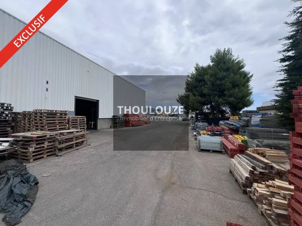 Local d'activité 725 m²