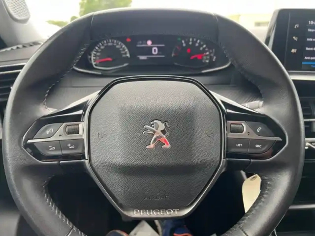 Peugeot 2008 puretech 130 s&amp;s bvm6 — photo 22