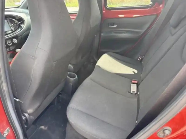 Toyota Aygo X 1.0 vvt-i 72ch air design s-cvt — photo 4