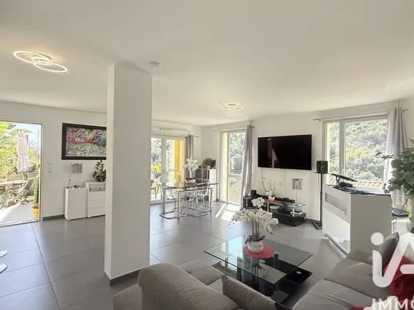 Appartement 4 pièces 92 m²