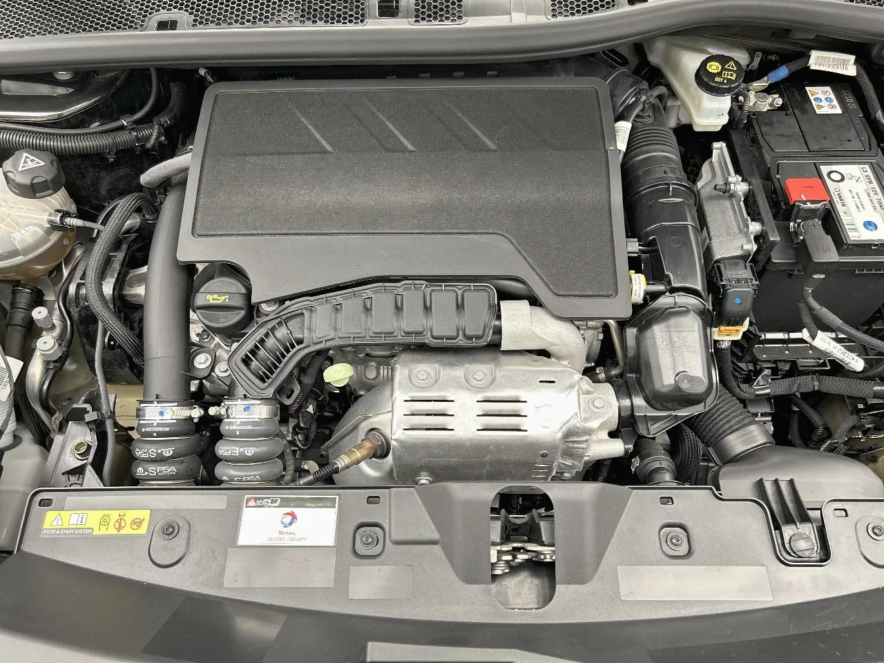 Peugeot 2008 puretech 130 s&s eat8 style — photo 15