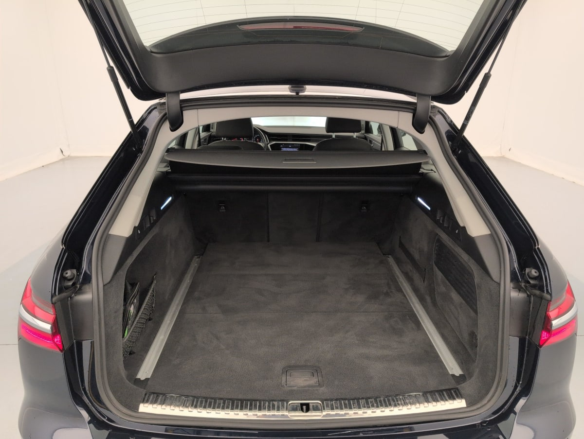 Audi A6 Avant — photo 11