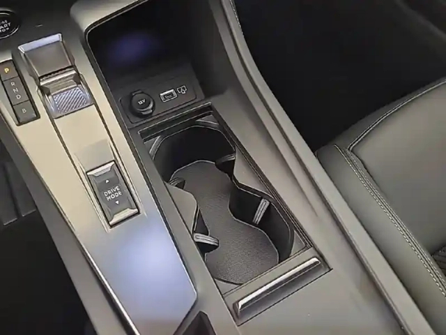 Peugeot 308 phev 225 e-eat8 — photo 103