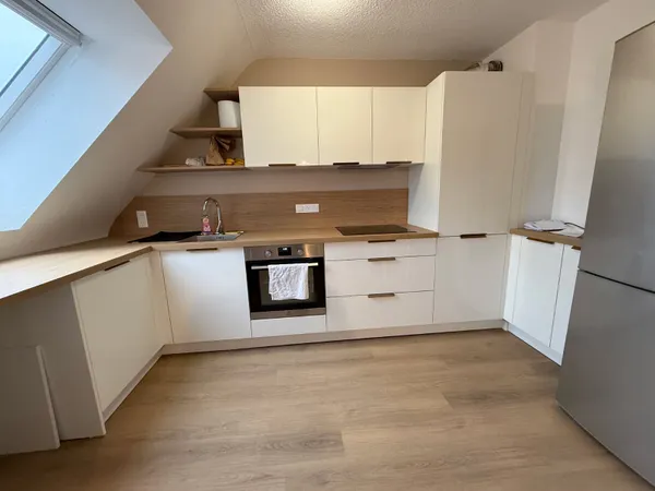 À LOUER - T2 meublé de 39 m² - Centre-ville d'Auray