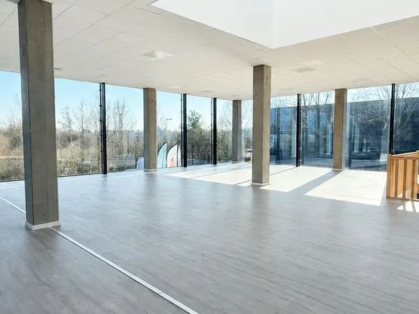 Bureaux à louer - Longueau - 230 m² R+1