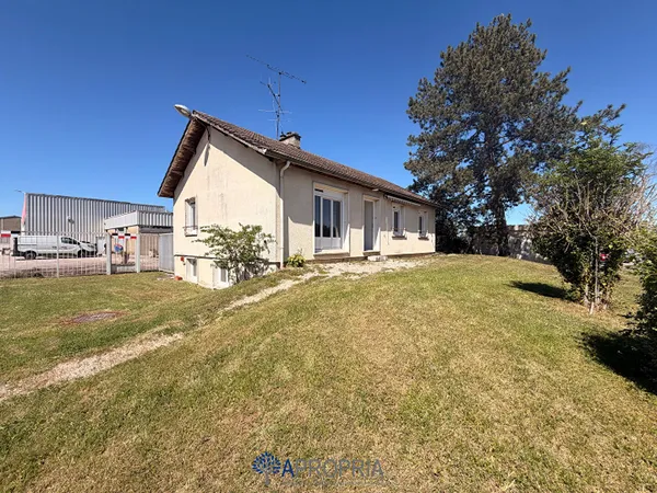 Local professionnel 84 m²