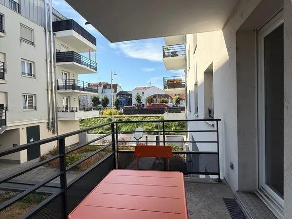 🏡 t2 meublé - balcon vue canal - parking - nancy