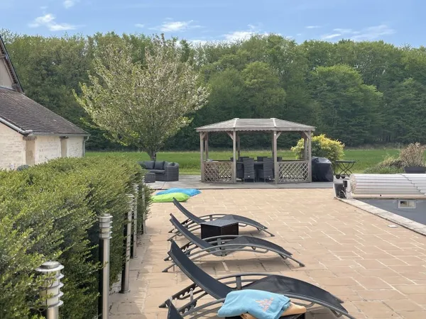 Maison 9 pièces 300 m²