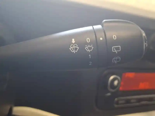 Renault Twingo iii sce 75 - 20 — photo 30