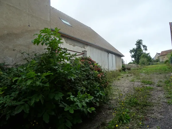 A Couches,dans un hameau proche du chateau