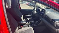 Toyota Yaris 116h Design 5p MC24 — photo 15