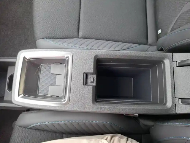 Renault Megane e-tech 220 ch autonomie confort — photo 29
