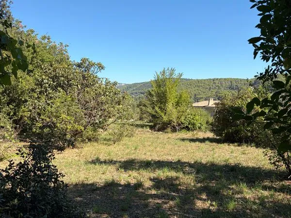 Terrain 1700 m² Solliès-Ville